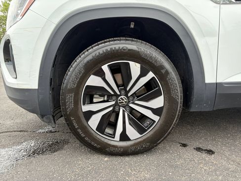Certified 2024 Volkswagen Atlas Cross Sport SE AWD/4WD image 26