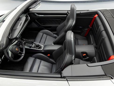 Used 2025 Porsche 911 Turbo S w/ 911 Turbo Sportdesign Package image 36