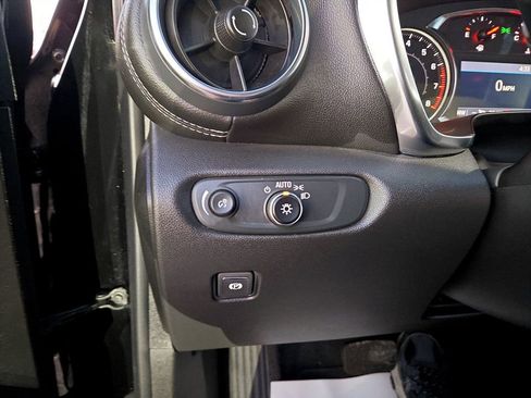 Used 2024 Chevrolet Blazer LT image 21