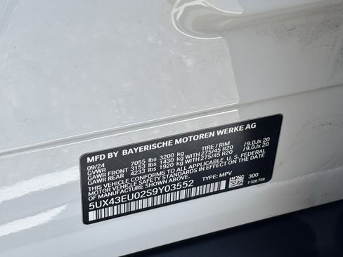 Used 2025 BMW X5 xDrive50e AWD/4WD image 33