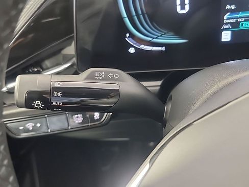 Used 2023 Kia Niro EX FWD image 26