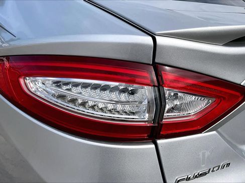 Used 2016 Ford Fusion Titanium image 28