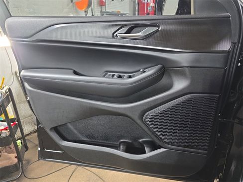 Used 2023 Jeep Grand Cherokee L Laredo image 26