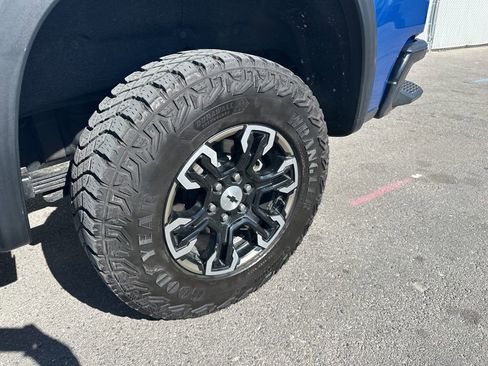 Used 2022 Chevrolet Silverado 1500 ZR2 w/ Technology Package AWD/4WD image 8