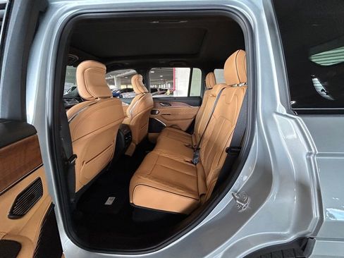 New 2025 Jeep Grand Cherokee Summit image 37