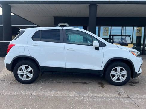 Used 2020 Chevrolet Trax LS w/ Tint and Cruise Package image 10
