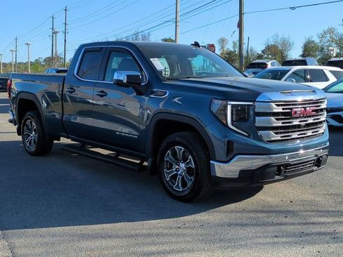 Used 2024 GMC Sierra 1500 SLE w/ Preferred Package image 3