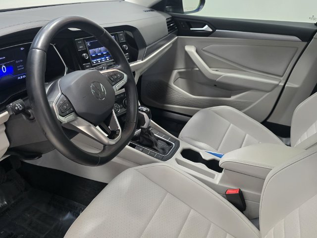 Certified 2023 Volkswagen Jetta SE FWD image 28