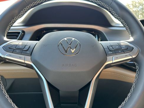 New 2026 Volkswagen Atlas Cross Sport SE image 24