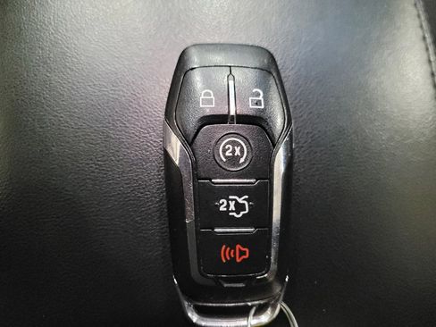 Used 2017 Lincoln MKX Reserve w/ Lincoln MKX Climate Package AWD/4WD image 32
