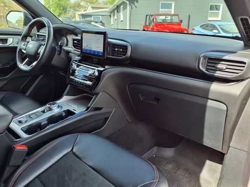 Used 2023 Ford Explorer ST-Line w/ Class IV Trailer Tow Package image 11