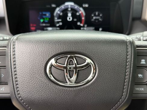 Used 2026 Toyota Tundra Platinum w/ TRD Off-Road Package AWD/4WD image 26