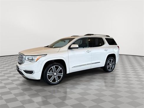 Used 2018 GMC Acadia Denali w/ Technology Package image 5