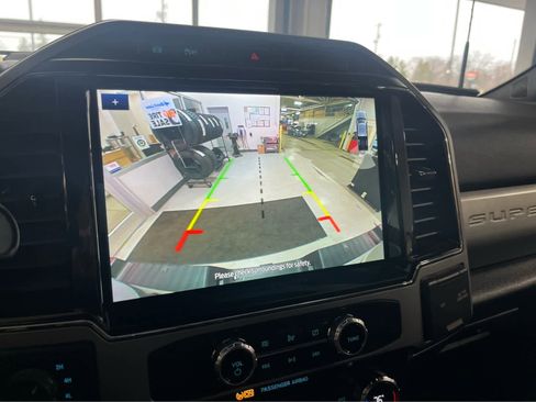 Used 2022 Ford F350 Lariat w/ Chrome Package image 30