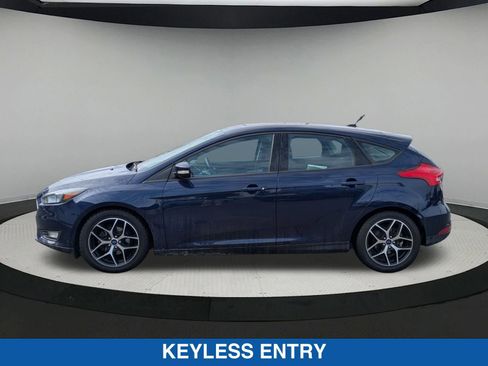 Used 2017 Ford Focus SEL w/ Cold Weather Package image 7