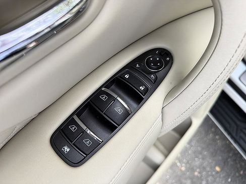 Certified 2024 INFINITI QX80 Sensory image 10