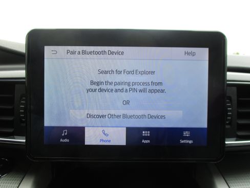 Used 2024 Ford Explorer XLT w/ Equipment Group 202A AWD/4WD image 25