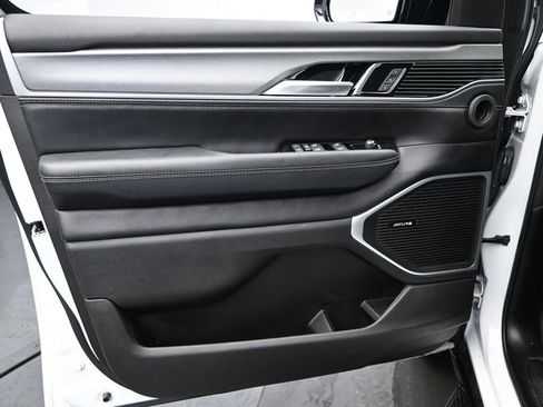 Used 2025 Jeep Wagoneer Series II image 28