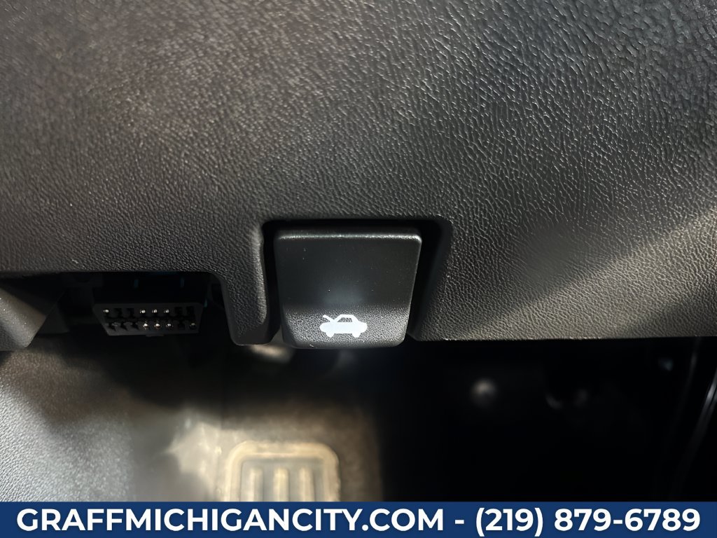 Used 2020 GMC Terrain SLE w/ Driver Convenience Package AWD/4WD image 24