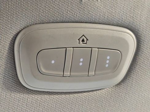 Used 2020 Jeep Cherokee Limited image 10