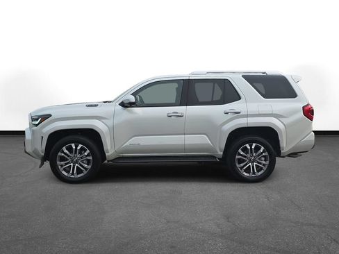 Certified 2025 Toyota 4Runner Limited AWD/4WD image 10