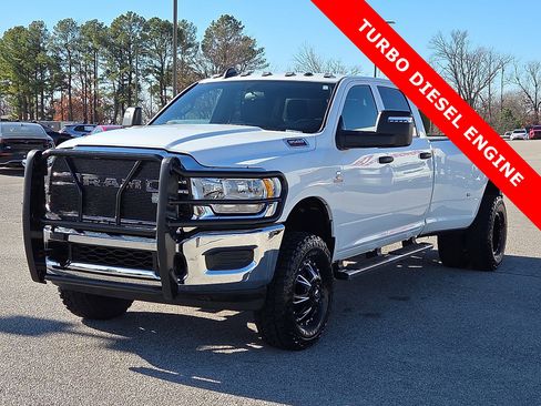 Used 2024 RAM 3500 Tradesman w/ Chrome Appearance Group image 2