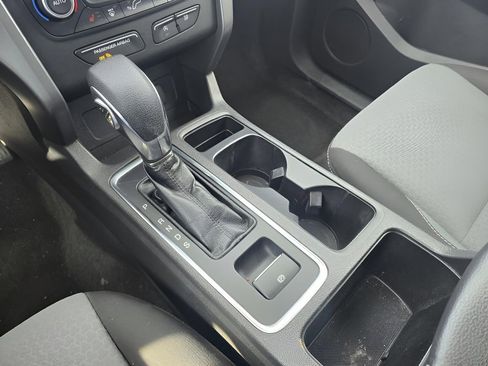 Used 2018 Ford Escape SE image 19