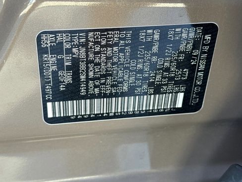 Used 2025 Nissan Rogue SV image 20