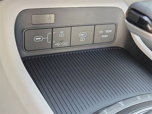 New 2026 Hyundai Kona SE image 12