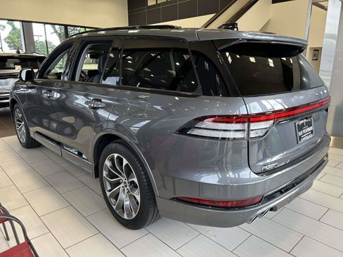 Used 2025 Lincoln Aviator 2WD w/ Jet Appearance Package image 7