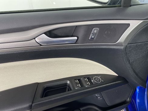 Used 2018 Ford Fusion S FWD image 13
