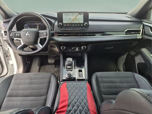 Used 2023 Mitsubishi Outlander SE Black Edition AWD/4WD image 26