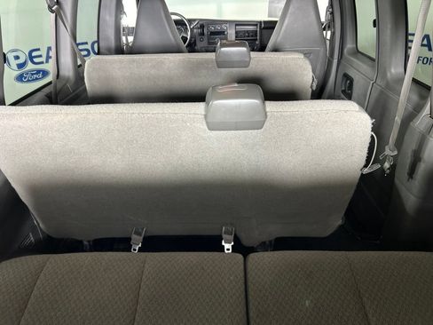 Used 2025 Chevrolet Express 2500 LT w/ LT Preferred Equipment Group RWD image 30