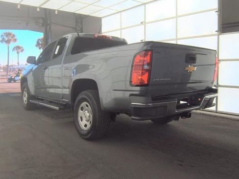 Used 2018 Chevrolet Colorado W/T image 2