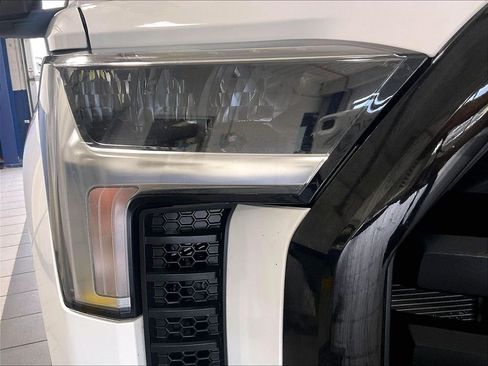 Used 2024 Toyota Tundra SR AWD/4WD image 33