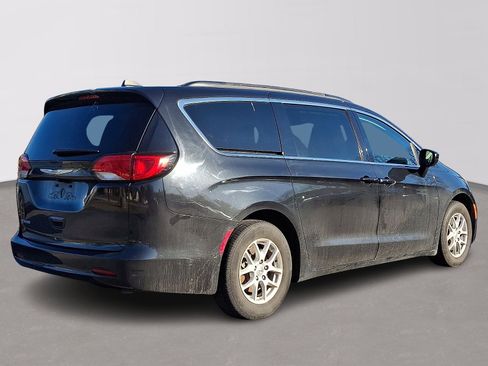 Used 2021 Chrysler Voyager Lxi image 6