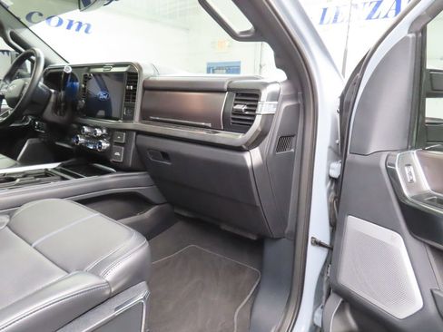 Used 2026 Ford F250 Platinum AWD/4WD image 44