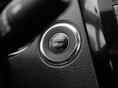 Used 2019 Nissan Rogue Sport SL AWD/4WD image 29