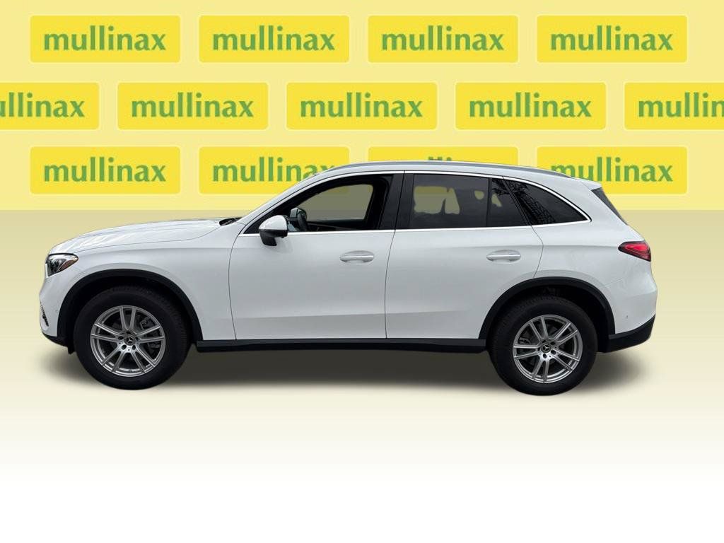Used 2025 Mercedes-Benz GLC 300 image 5