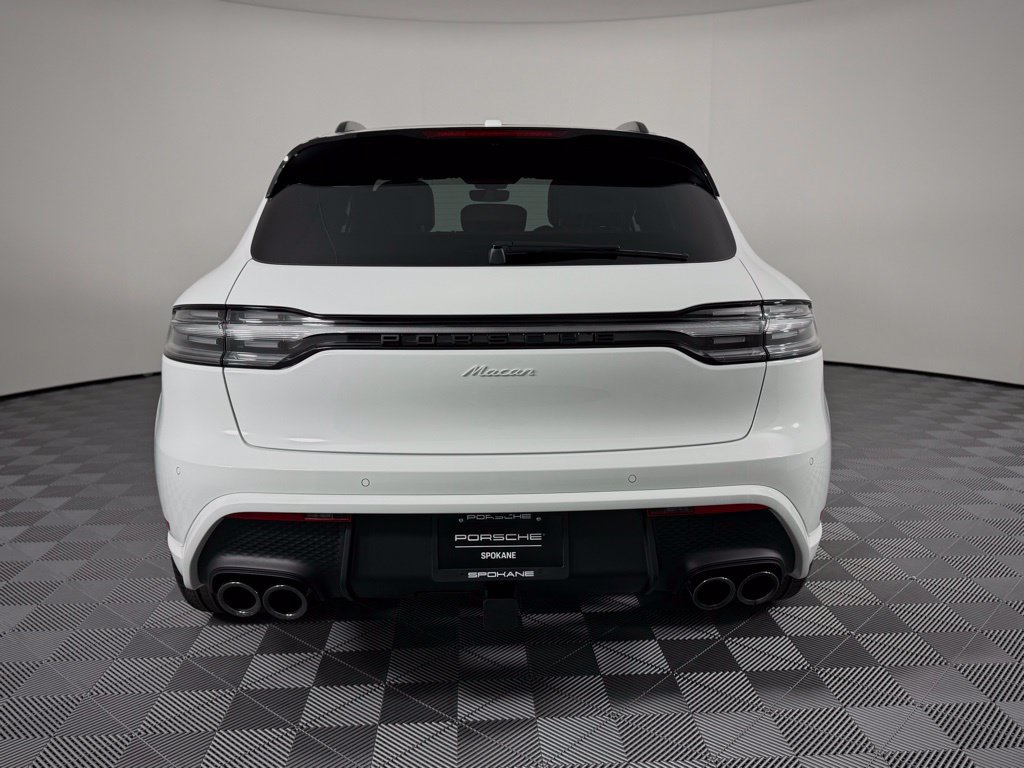 Certified 2026 Porsche Macan AWD/4WD image 8