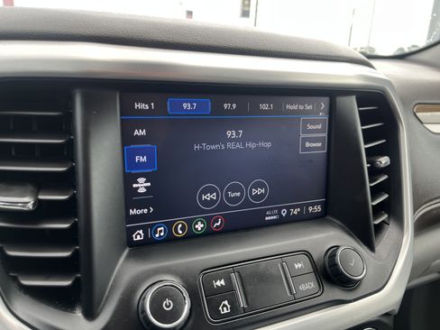 Used 2023 GMC Acadia SLE w/ Driver Convenience Package image 24