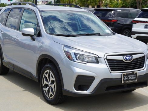 Used 2020 Subaru Forester Premium AWD/4WD image 3