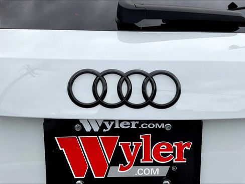 Used 2023 Audi Q3 2.0T Premium Plus w/ Premium Plus Package AWD/4WD image 24