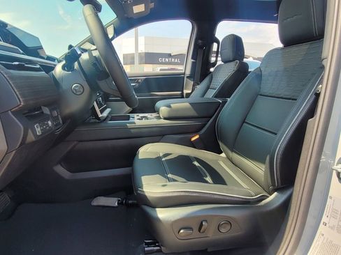 New 2024 GMC Sierra EV Denali AWD/4WD image 4