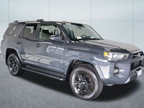 Used 2024 Toyota 4Runner SR5 Premium w/ Moonroof Package AWD/4WD image 10