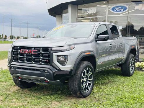 Used 2023 GMC Canyon AT4 w/ AT4 Premium Package AWD/4WD image 16