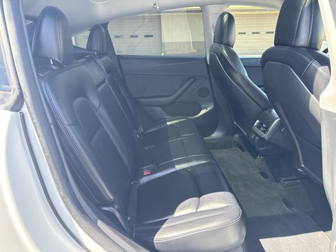 Used 2020 Tesla Model Y Long Range AWD/4WD image 20