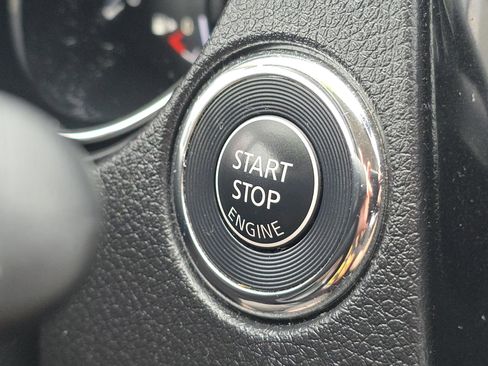 Used 2022 Nissan Rogue Sport SV image 11