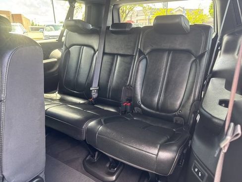 Used 2024 Jeep Wagoneer L Series II w/ Flexible Seating Group AWD/4WD image 17