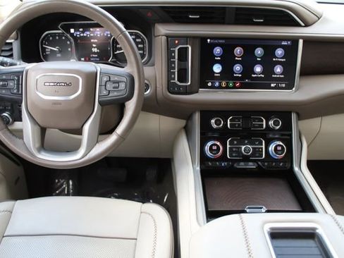 Used 2021 GMC Yukon Denali w/ Denali Ultimate Package image 4